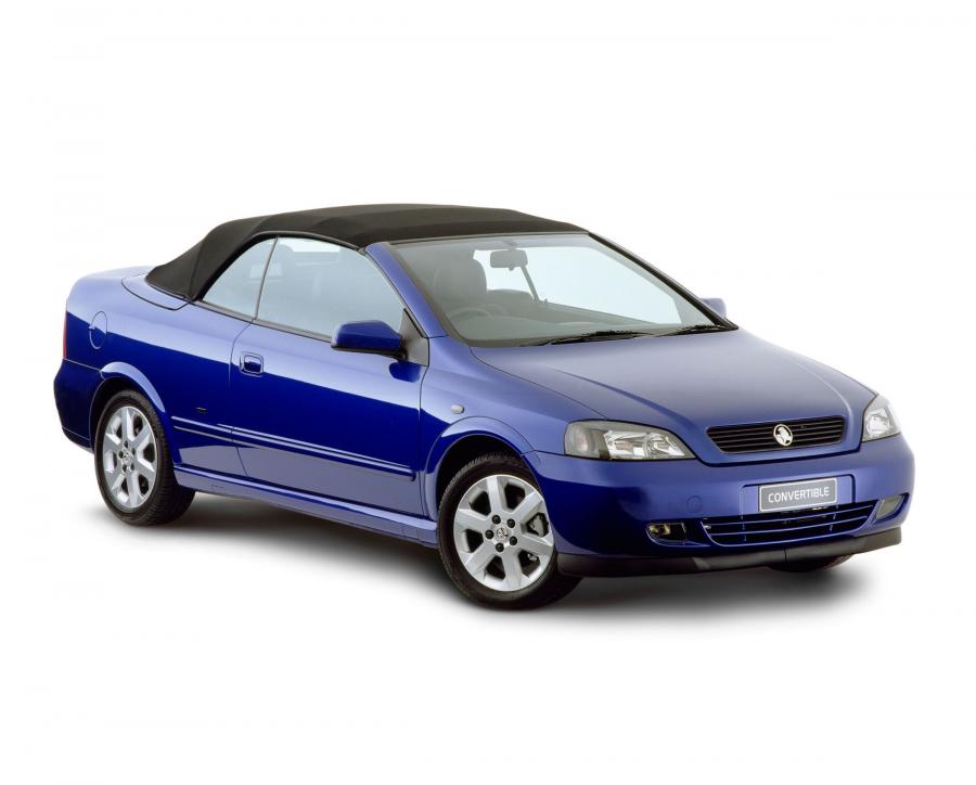  Holden Astra Convertible 2002 года  (фото 11 из 17)